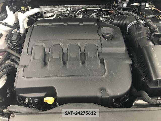 Audi Q3 2021-06 3420318-26