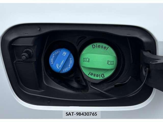 Audi Q3 2021-02 6242239-9