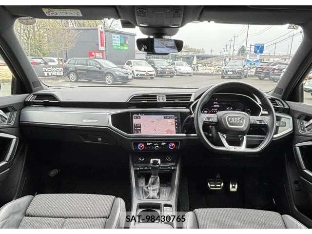 Audi Q3 2021-02 6242239-13
