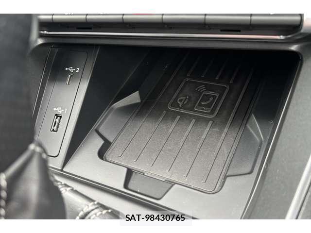 Audi Q3 2021-02 6242239-25