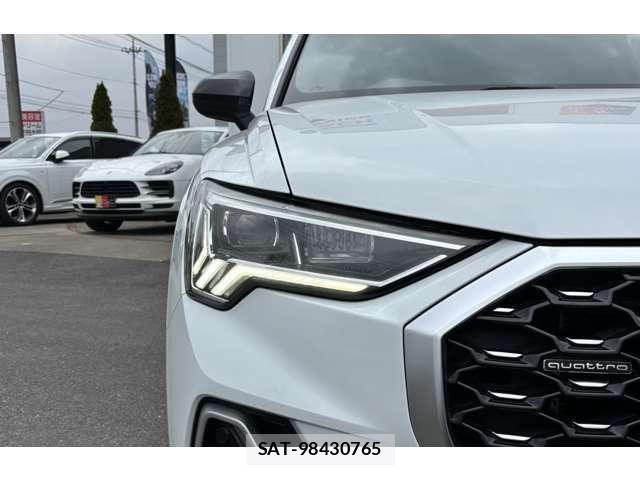 Audi Q3 2021-02 6242239-8