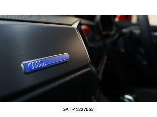Audi Q3 2024-12 6525484-12