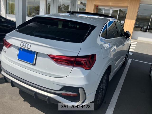 Audi Q3 2020-09 6610624-9