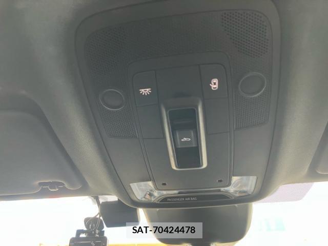 Audi Q3 2020-09 6610624-25