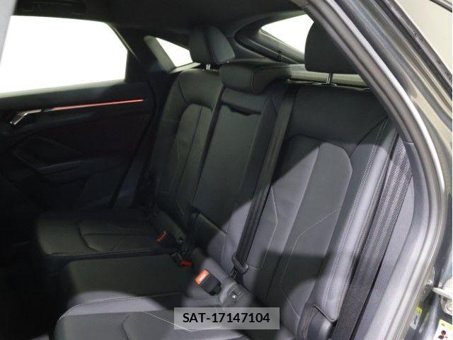 Audi Q3 2022-11 7215034-6