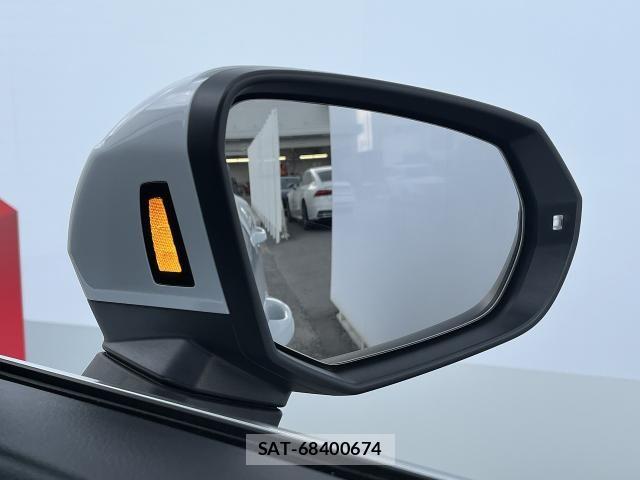 Audi Q3 2025-09 7215038-10