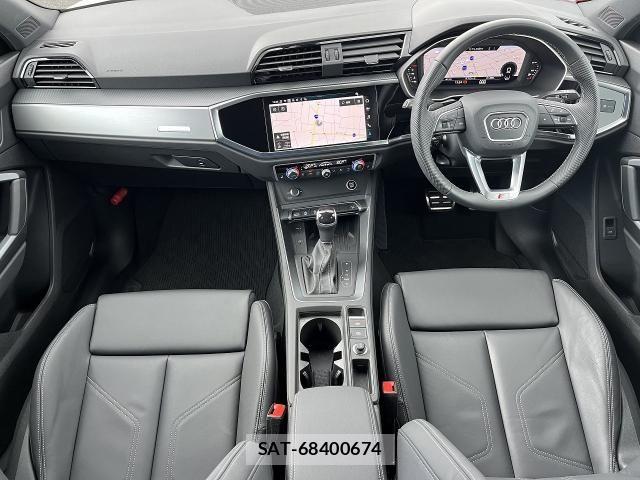 Audi Q3 2025-09 7215038-1