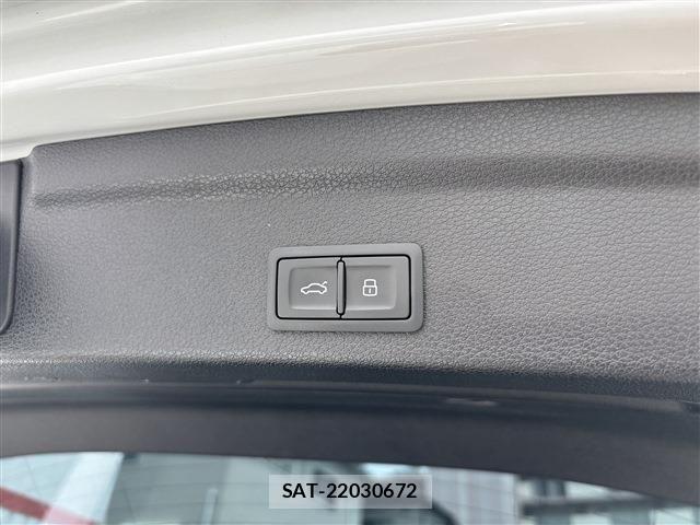 Audi Q3 2021-01 7325765-16