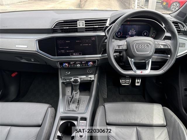 Audi Q3 2021-01 7325765-5