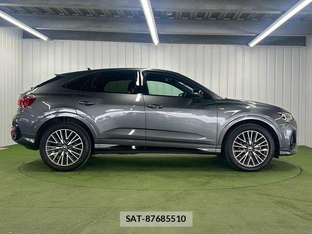 Audi Q3 2022-12 7356890-14