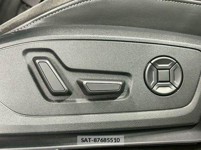 Audi Q3 2022-12 7356890-8