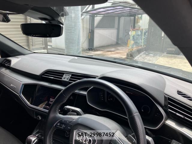 Audi Q3 2022-08 7499608-15
