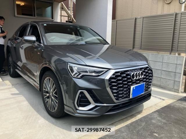 Audi Q3 2022-08 7499608-2