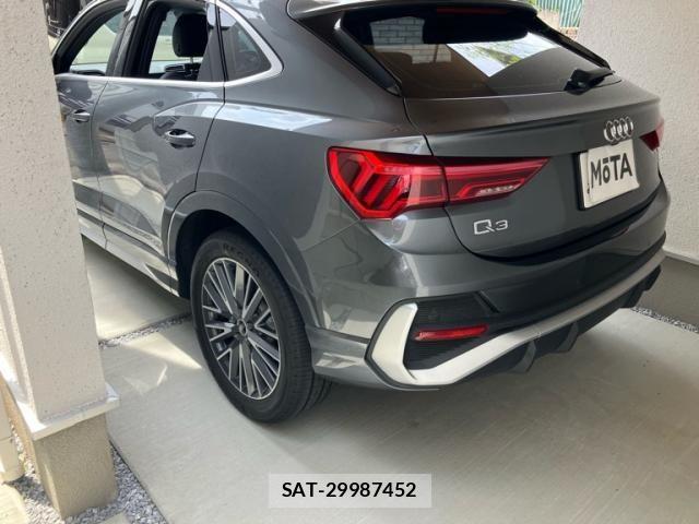 Audi Q3 2022-08 7499608-3