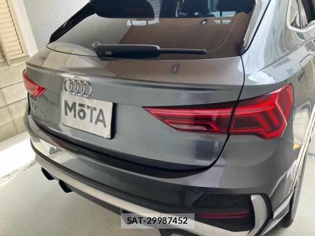 Audi Q3 2022-08 7499608-4