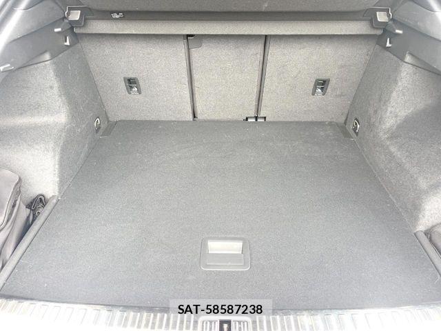 Audi Q3 2023-11 7615079-9
