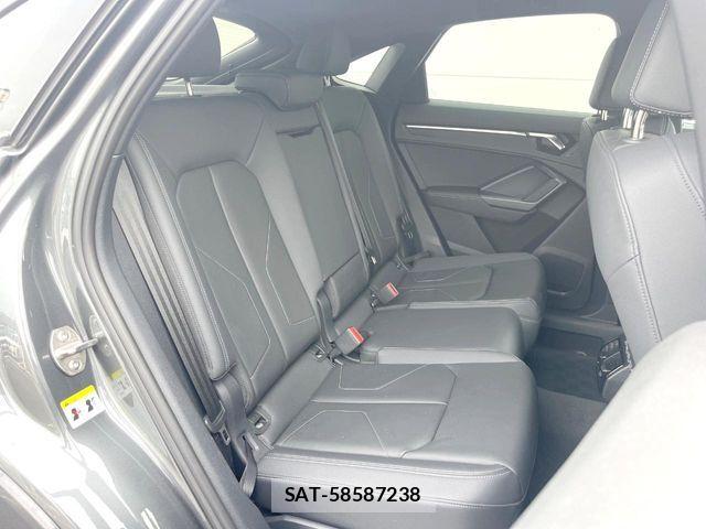 Audi Q3 2023-11 7615079-8