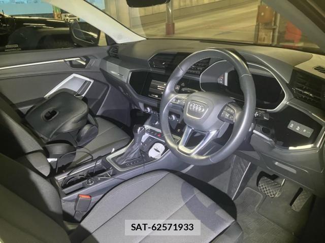 Audi Q3 2021-04 7615078-12
