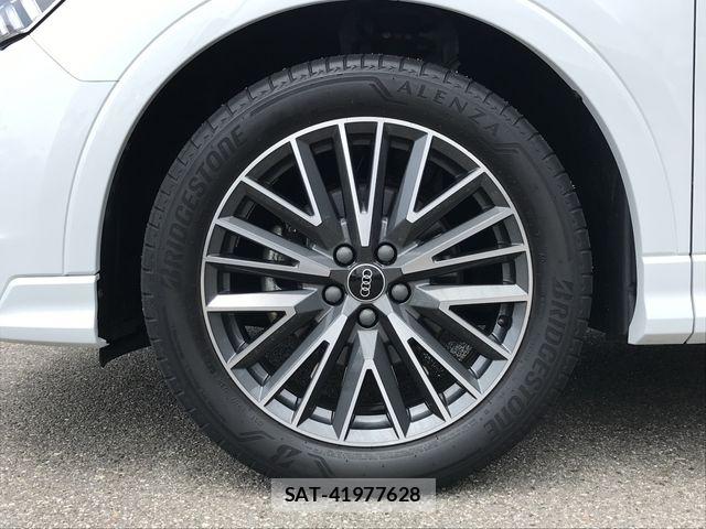 Audi Q3 2021-05 7720974-24