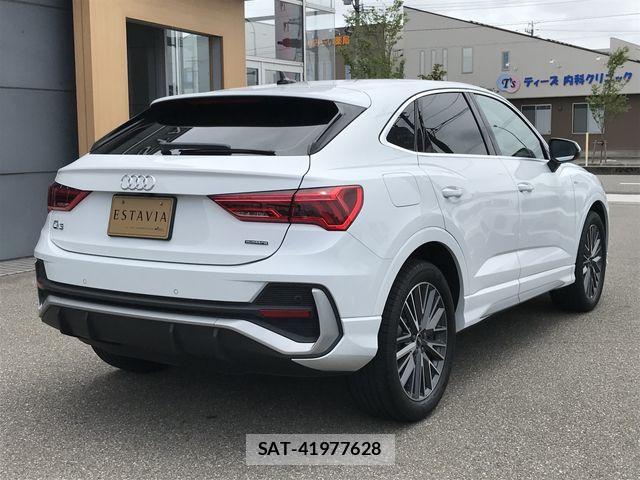 Audi Q3 2021-05 7720974-2