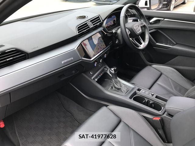 Audi Q3 2021-05 7720974-7