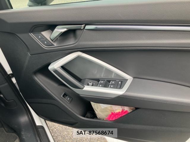 Audi Q3 2023-03 7875361-16
