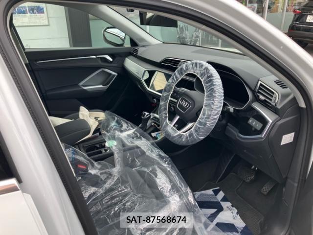 Audi Q3 2023-03 7875361-17