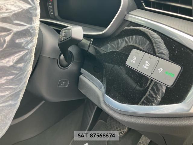 Audi Q3 2023-03 7875361-18