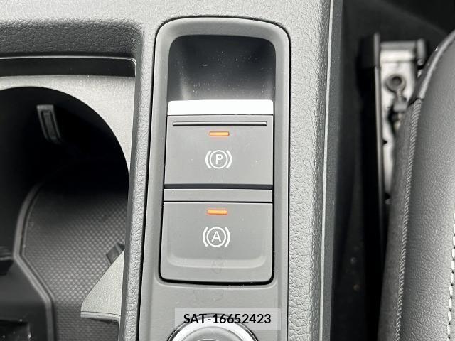 Audi Q3 2025-06 7902266-23