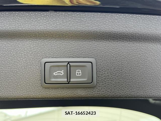Audi Q3 2025-06 7902266-26