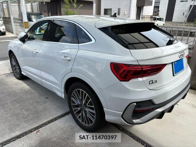 Audi Q3 2021-08 7902267-3