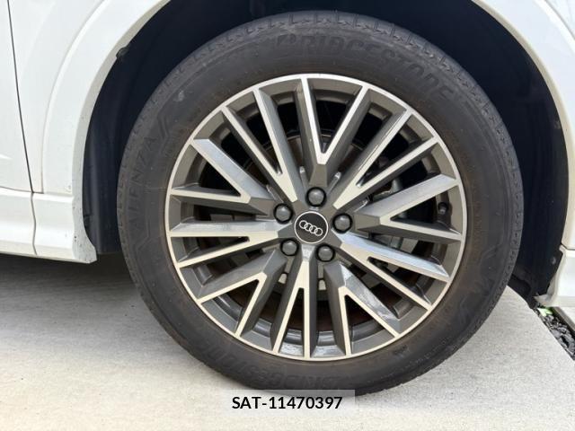 Audi Q3 2021-08 7902267-5