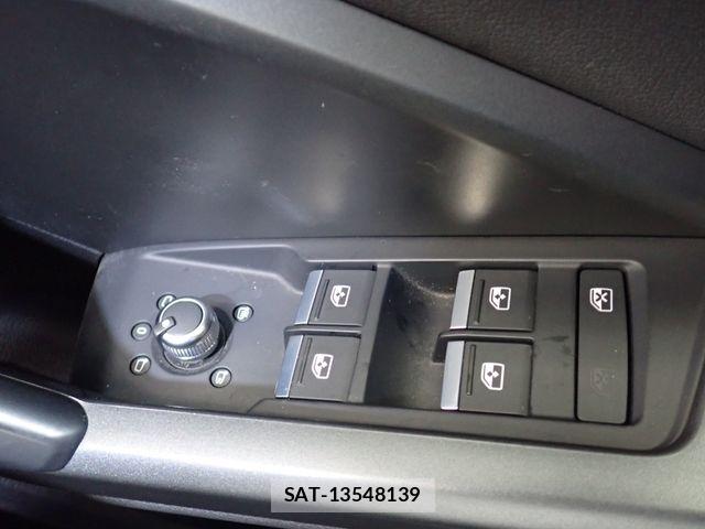 Audi Q3 2021-07 7960565-20