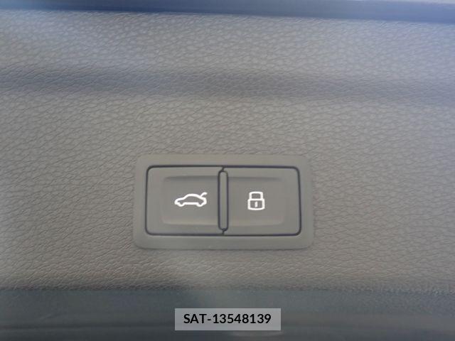 Audi Q3 2021-07 7960565-24