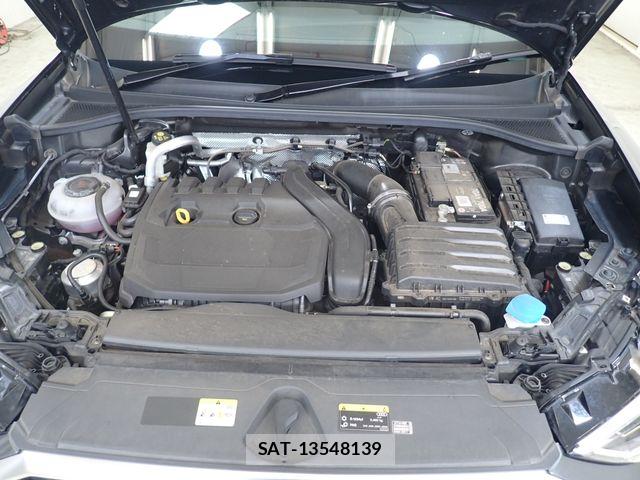 Audi Q3 2021-07 7960565-26