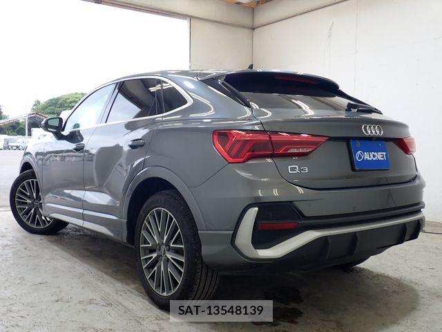 Audi Q3 2021-07 7960565-2