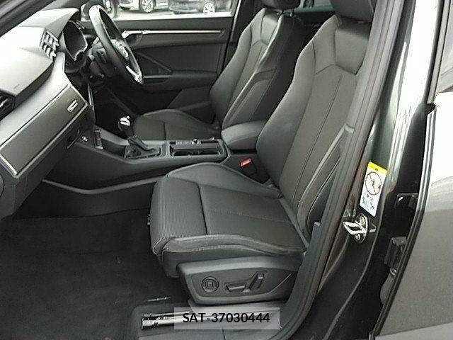 Audi Q3 2022-08 8072917-10
