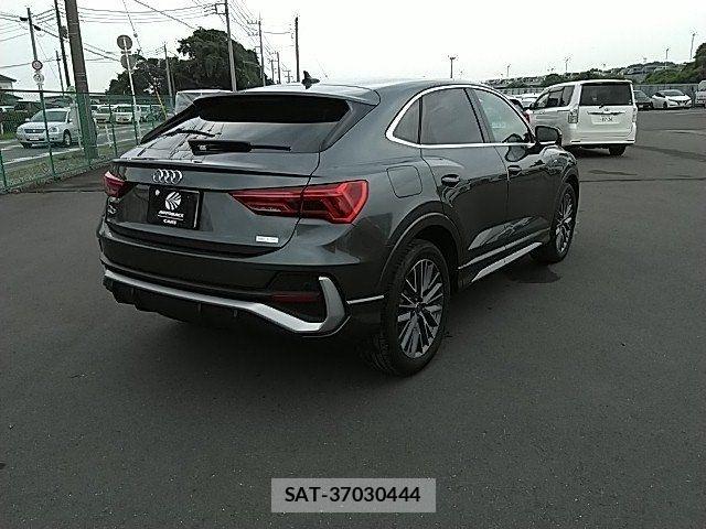 Audi Q3 2022-08 8072917-2