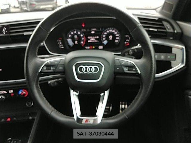 Audi Q3 2022-08 8072917-7