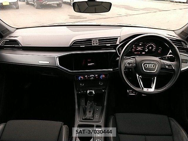 Audi Q3 2022-08 8072917-8