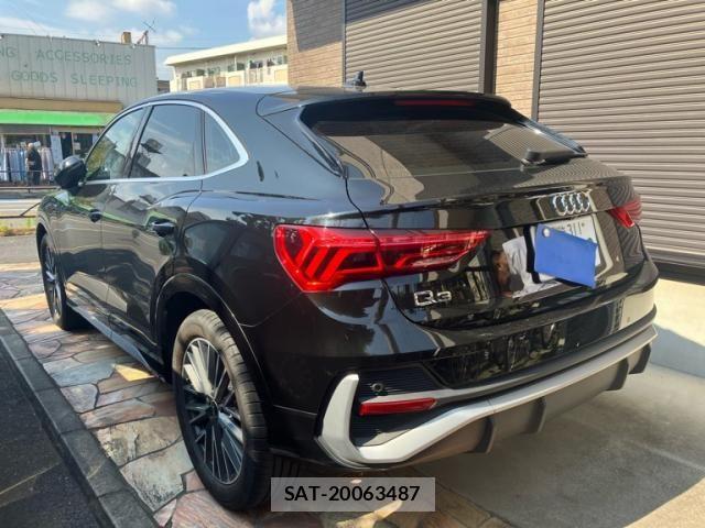Audi Q3 2021-08 8098070-9