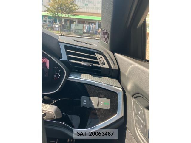 Audi Q3 2021-08 8098070-19