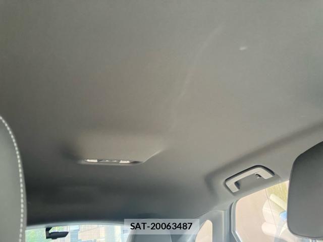 Audi Q3 2021-08 8098070-26