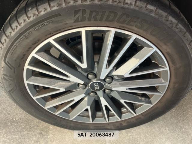 Audi Q3 2021-08 8098070-8