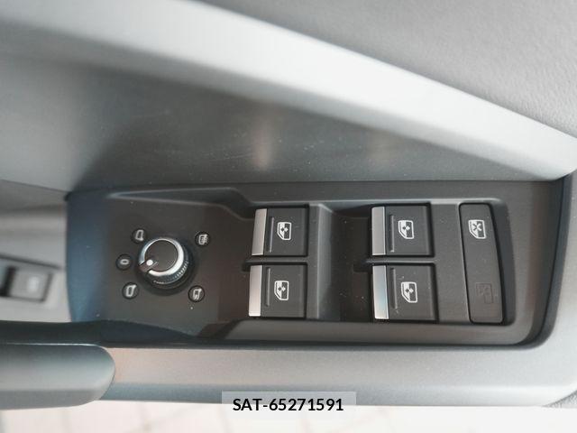 Audi Q3 2025-07 8157990-27