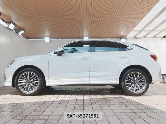 Audi Q3 2025-07 8157990-8