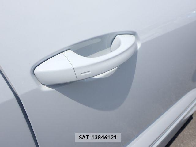 Audi Q3 2020-10 8157984-12