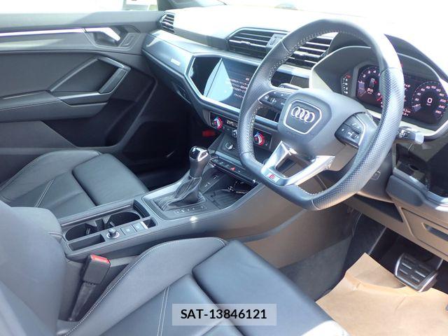 Audi Q3 2020-10 8157984-1