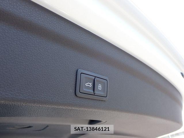 Audi Q3 2020-10 8157984-25