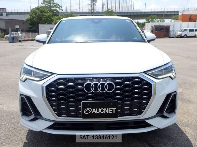 Audi Q3 2020-10 8157984-5